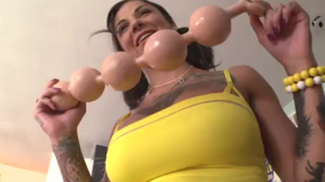 Huge sex toys for a naughty Bonnie Rotten's flexible cunt